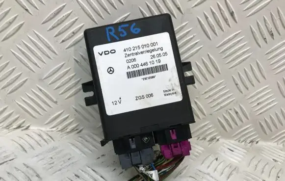 Mercedes-Benz Sprinter W901 W902 W903 W904 Door central lock control unit/module A0004461019