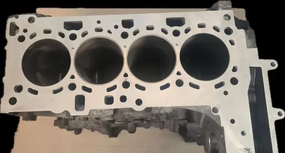 BMW X3 E83 Engine block 781059606 N47D20C