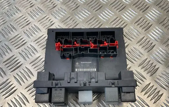 Skoda Octavia Mk2 (1Z) Other control units/modules 3C0937049AJ