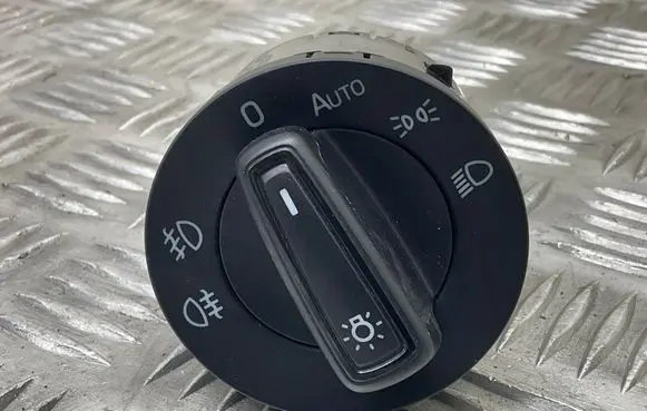 Skoda Octavia Mk3 (5E) Light switch 5E0941431D