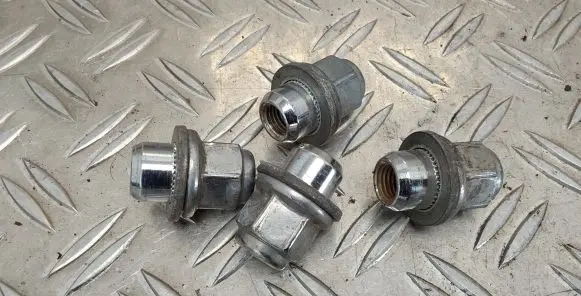 Toyota Yaris Nuts/bolts 