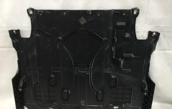 Opel Mokka B Engine splash shield/under tray 9847060980