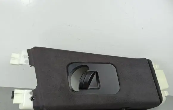 Maserati Levante (B) pillar trim (top) 6701382550 670040367 P3001187758