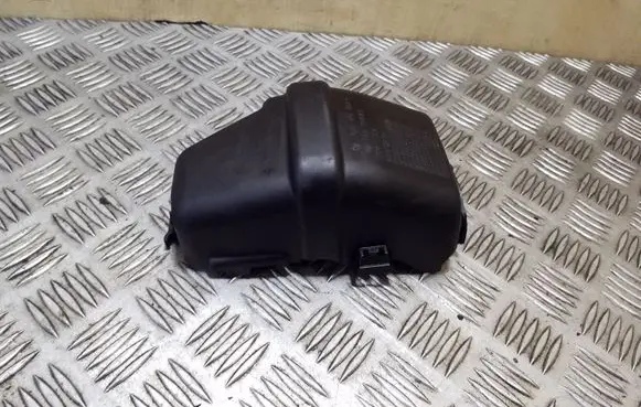 Volkswagen Eos Other engine bay part 03C145851G