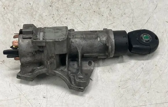 Skoda Octavia Mk1 (1U) Ignition lock 4B0905851C