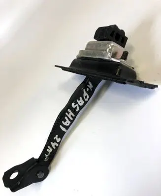 Nissan Qashqai J12 Front door check strap stopper 