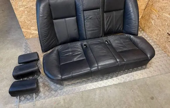 Seat set