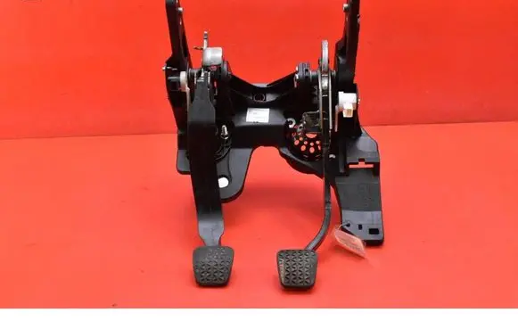 Opel Astra J Accelerator throttle pedal 13252175