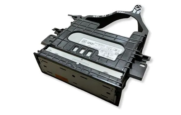 Audi A3 8Y Radio/CD/DVD/GPS head unit 8Y0035043C 8Y0035043 28736685