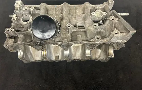 Suzuki Grand Vitara I Engine block J20A 6K050093
