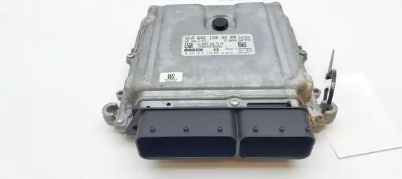 Mercedes-Benz GLK (X204) Engine control unit/module A6421503200 0281015730 A0054467040
