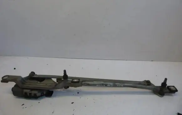 Ford Focus Front wiper linkage and motor 039024173105