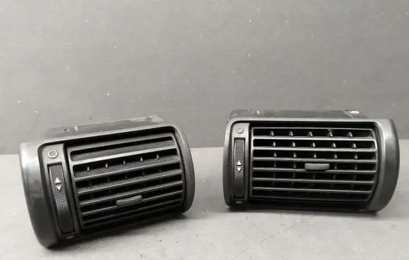 Audi A4 S4 B5 8D Dashboard side air vent grill/cover trim 8D1820901 8D1820902
