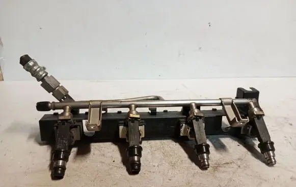 Opel Astra G Fuel injector supply line/pipe 25313846