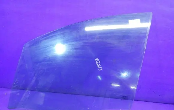 Renault Modus Front door window glass four-door