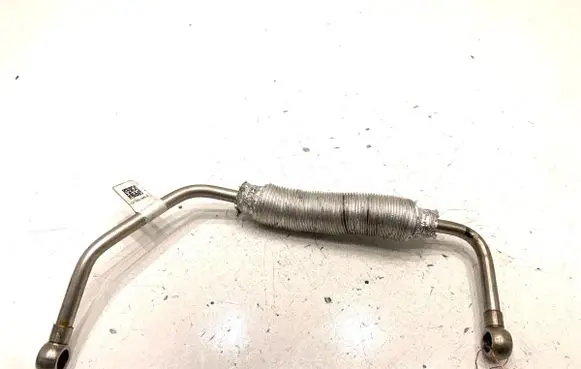 BMW 5 G30 G31 G38 Turbo turbocharger oiling pipe/hose 8586485