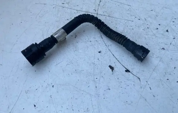 Opel Insignia A Engine coolant pipe/hose 55566095