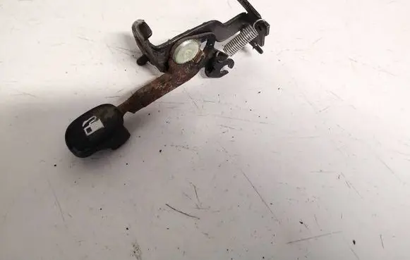 Hyundai Tucson JM Fuel tank opening switch 