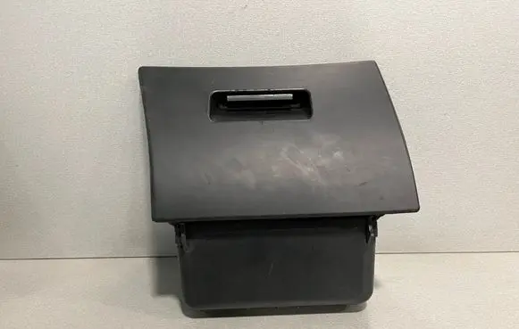 BMW 3 E46 Glove box 