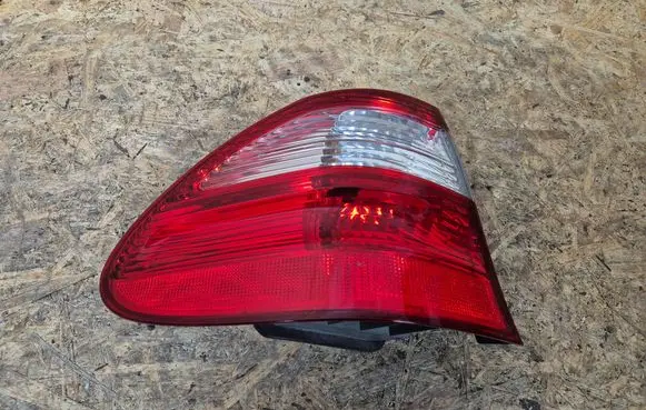 Mercedes-Benz E AMG W211 Rear/tail lights A24682641