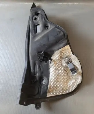 Volkswagen Touareg II Heat shield in engine bay 7P6819511B