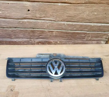 Volkswagen Polo Front grill 6Q0853651C