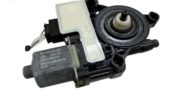 Volkswagen e-Golf Rear door window regulator motor 5Q0959407