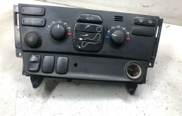 Volvo V70 Climate control unit 30782503