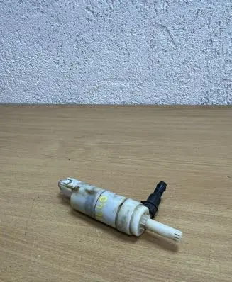 Mercedes-Benz E W211 Windscreen/windshield washer pump A0345455328 D7640