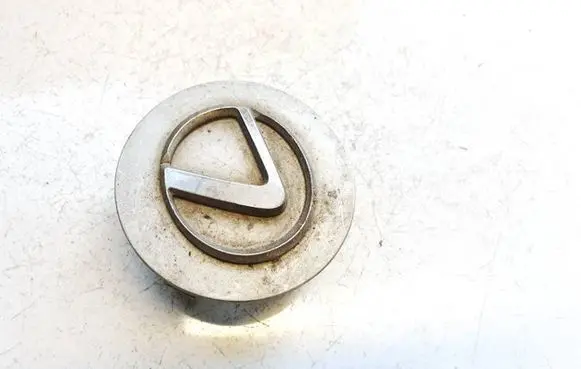 Lexus IS 220D-250-350 Original wheel cap 