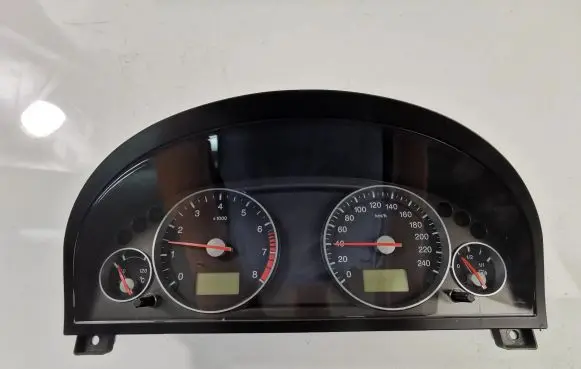Ford Mondeo Mk III Speedometer (instrument cluster) 3S7F10841