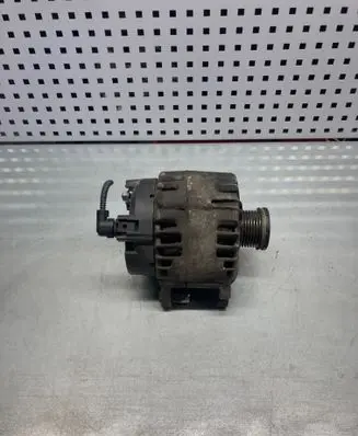 Volkswagen PASSAT B6 Generator/alternator 03C903025D TG14C027