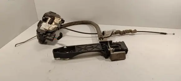 Nissan Qashqai+2 Front door lock 80611EB300