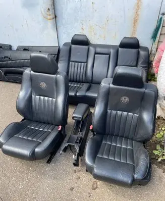 Seat set