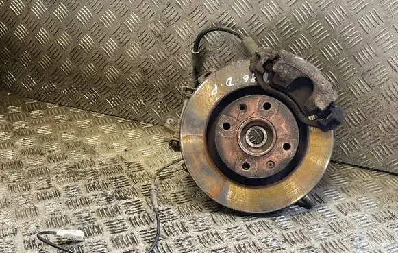 Citroen C4 I Front wheel hub