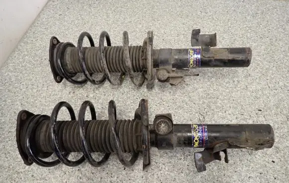 Mazda 3 I Front shock absorber with coil spring