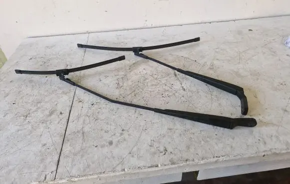 Citroen C5 Front wiper blade arm