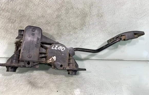 Mitsubishi L200 Accelerator throttle pedal Apm30010 5x190050