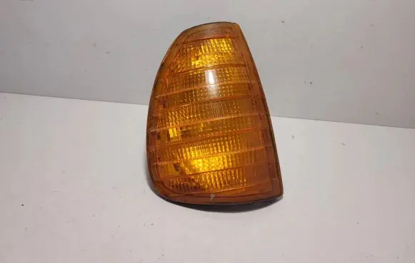 Mercedes-Benz W123 Front indicator light