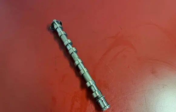 BMW X3 G01 Camshaft 8669199
