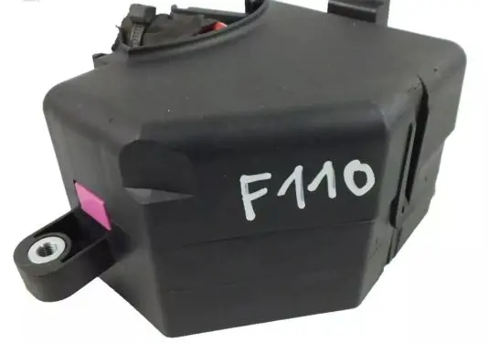 Volkswagen PASSAT B6 Fuse module 3C0880204C
