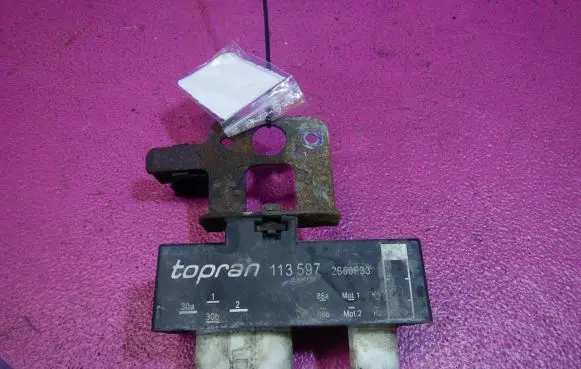 Skoda Roomster (5J) Fan control module 113597