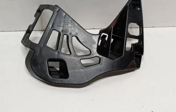 BMW 5 G30 G31 G38 Front bumper mounting bracket 7385348 15067010