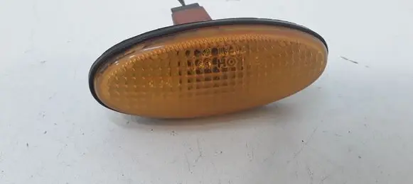 Nissan Almera Tino Front fender indicator light