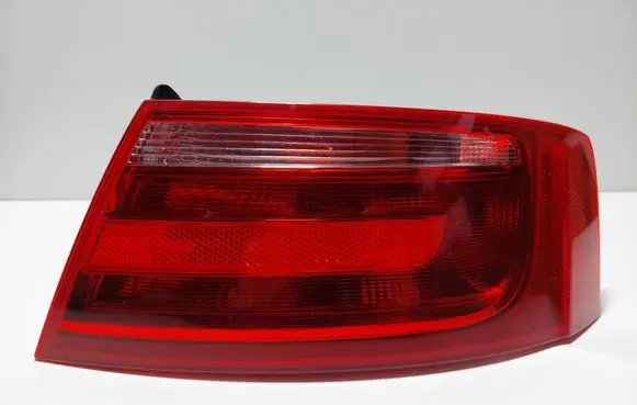 Audi A5 8T 8F Rear/tail lights 8T0945096
