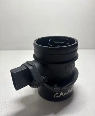 Volkswagen PASSAT B5.5 Mass air flow meter 0281002461 074906461B