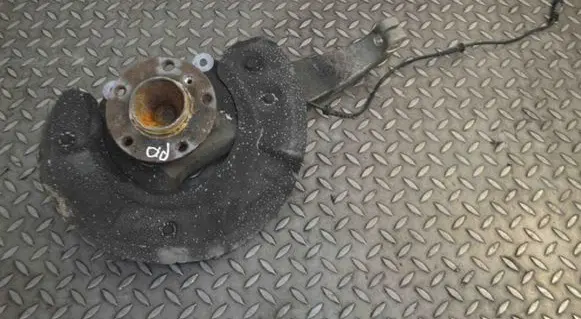 BMW 6 F12 F13 Front wheel hub 6853859