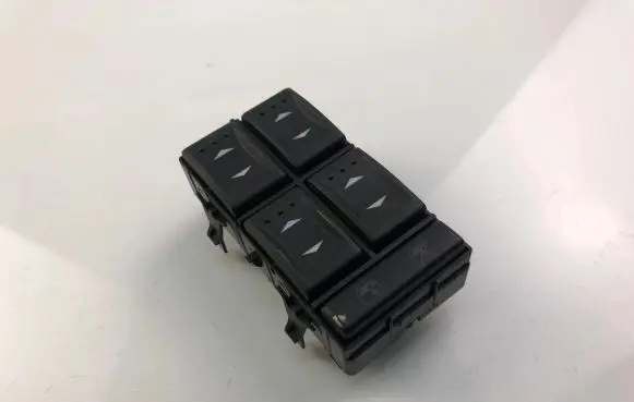 Ford Mondeo Mk III Electric window control switch 3S7T14A132BA