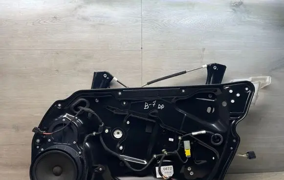 Volkswagen PASSAT B7 Front window lifting mechanism without motor 929909101 3AA837756