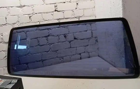 Volkswagen Transporter - Caravelle T4 Opening tailgate glass 43R001057 DOT27M310AS2
